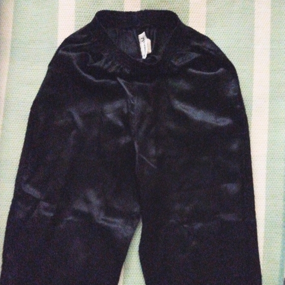 Dressy black soft and shiny pants size small - Picture 9 of 9